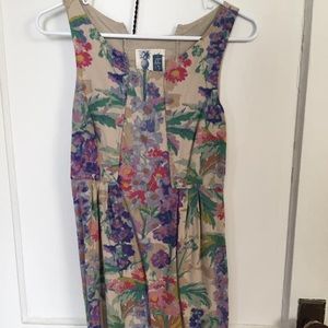 Gorgeous spring shift dress with pockets
